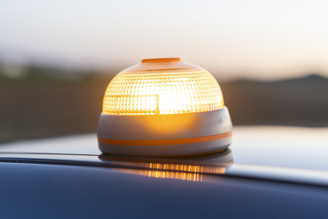 Warnleuchte V16: Sicherheit für Fahrzeughalter neu definiert